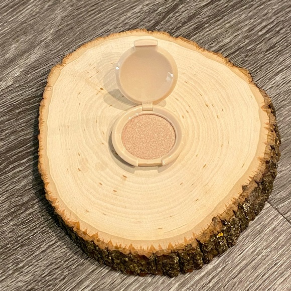 🌾HP🌾 IBY Radiant Glow Highlighter 24k Magic
New in box - Picture 2 of 10